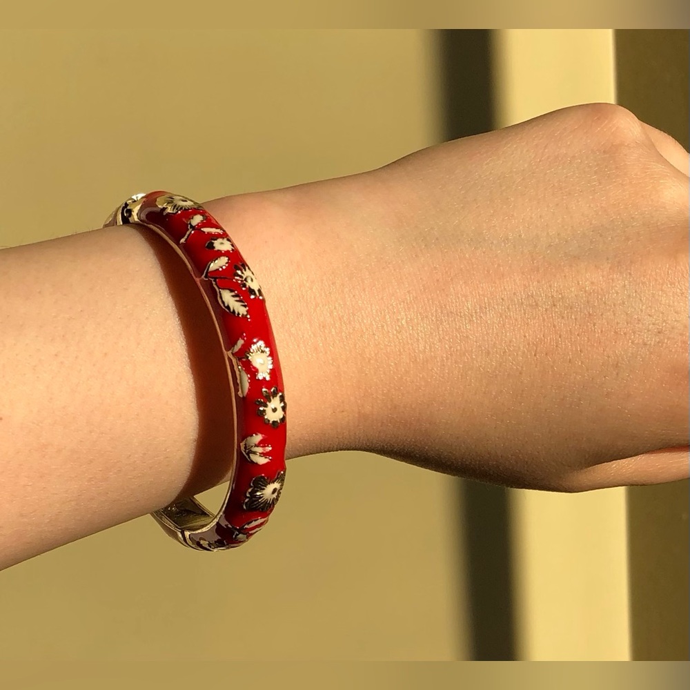 Beautiful Red flower hand painted clamp enamel bracelet